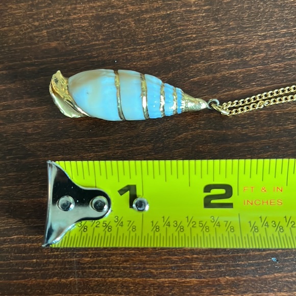 Seashell Necklace with Goldtone 16” Chain NWOT - Picture 6 of 6